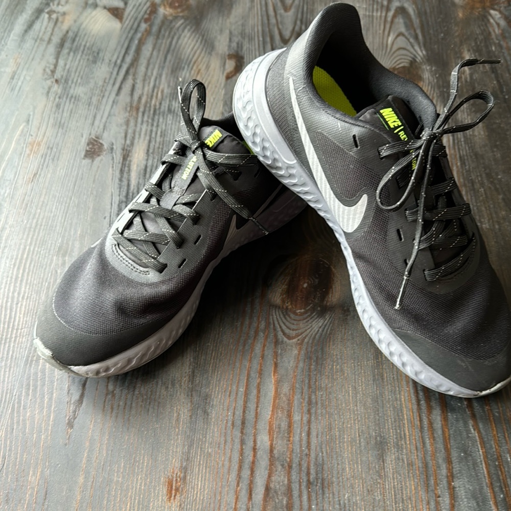 Boy’s Nike Revolution Running Shoes